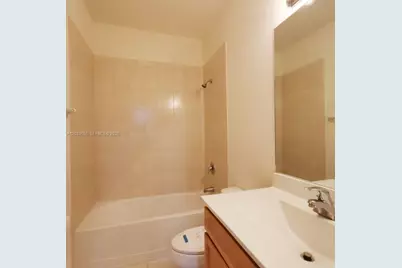 9398 W 32nd Ln #9398, Hialeah, FL 33018 - Photo 8