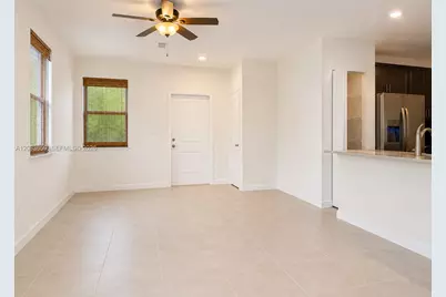 1100 SE 26th Ter, Homestead, FL 33035 - Photo 6