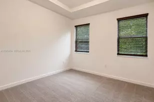 1100 SE 26th Ter, Homestead, FL 33035 - Photo 14