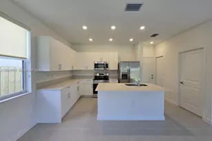 2670 SE 24th Ct, Homestead, FL 33035 - Photo 6