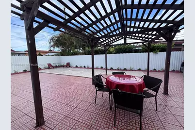 911 NW 30th Pl #911, Miami, FL 33125 - Photo 10