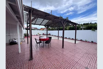 911 NW 30th Pl #911, Miami, FL 33125 - Photo 8