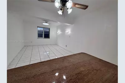 911 NW 30th Pl #911, Miami, FL 33125 - Photo 16