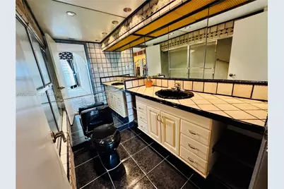 18071 Biscayne Blvd #PH03 & PH04, Aventura, FL 33160 - Photo 42
