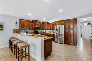 1387 SW 181st Ave, Pembroke Pines, FL 33029 - Photo 6
