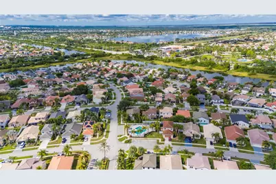 1387 SW 181st Ave, Pembroke Pines, FL 33029 - Photo 44