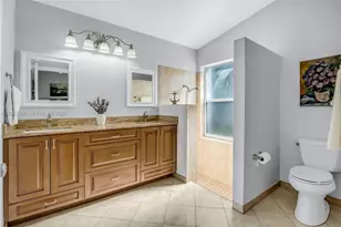 1387 SW 181st Ave, Pembroke Pines, FL 33029 - Photo 22