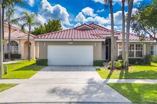 1387 SW 181st Ave, Pembroke Pines, FL 33029 - Photo 1