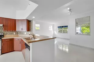 3125 NE 184th St, Aventura, FL 33160 - Photo 10