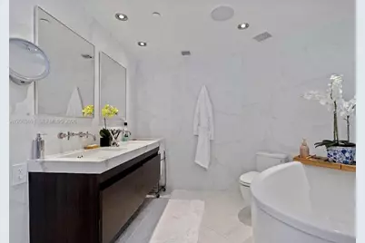 10 Venetian Way #804, Miami Beach, FL 33139 - Photo 18