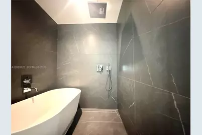 1400 Biscayne Blvd #1602, Miami, FL 33132 - Photo 10
