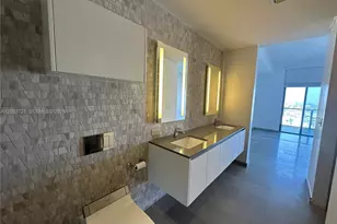 88 SW 7th St, Miami, FL 33130 - Photo 16