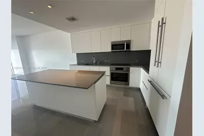 88 SW 7th St #2806, Miami, FL 33130 - Photo 10