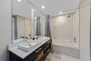 45 SW 9th St, Miami, FL 33130 - Photo 10