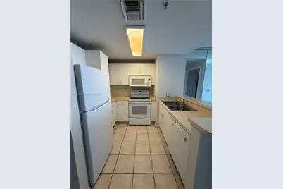 185 SE 14th Ter #2512, Miami, FL 33131 - Photo 2