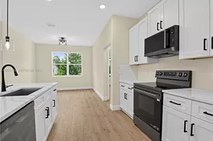 140 Frontier Dr, Palm Coast, FL 32137 - Photo 10