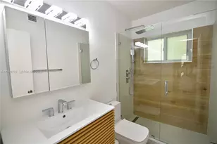 65 Washington Ave, Miami Beach, FL 33139 - Photo 6