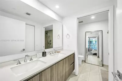488 NE 18th St #2902, Miami, FL 33132 - Photo 20