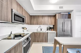 488 NE 18th St, Miami, FL 33132 - Photo 10