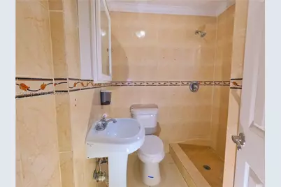 1790 W 58th St #6, Hialeah, FL 33012 - Photo 14