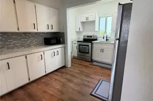 817 Tyler St, Hollywood, FL 33019 - Photo 6