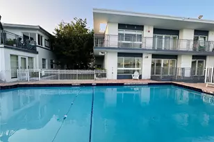 946 Bay Dr, Miami Beach, FL 33141 - Photo 32