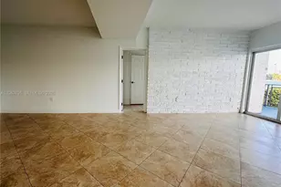946 Bay Dr, Miami Beach, FL 33141 - Photo 8