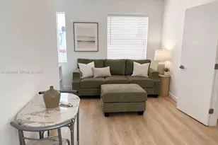 817 Tyler St, Hollywood, FL 33019 - Photo 2