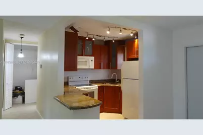700 Layne Blvd #319, Hallandale Beach, FL 33009 - Photo 6