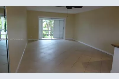 700 Layne Blvd #319, Hallandale Beach, FL 33009 - Photo 18