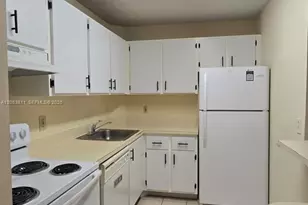 10765 Cleary Blvd, Plantation, FL 33324 - Photo 8