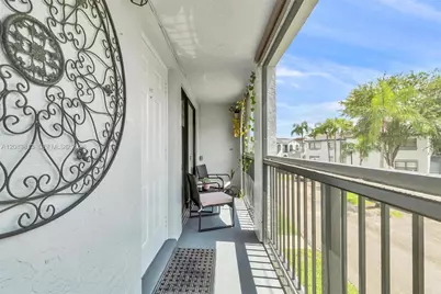18226 Mediterranean Blvd #7-16, Hialeah, FL 33015 - Photo 4
