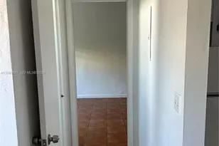 1615 Pennsylvania Ave, Miami Beach, FL 33139 - Photo 6