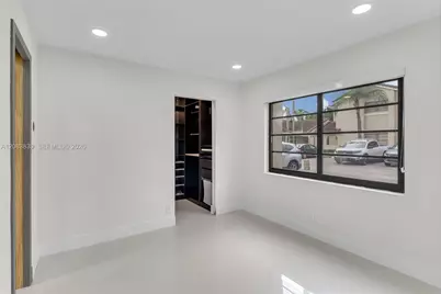 6552 NW 172nd Ln, Hialeah, FL 33015 - Photo 14
