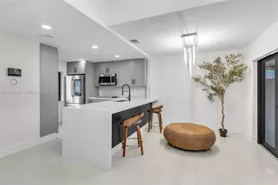 6552 NW 172nd Ln, Hialeah, FL 33015 - Photo 8