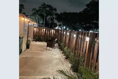 6552 NW 172nd Ln, Hialeah, FL 33015 - Photo 2