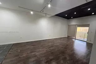 9715 Fontainebleau Blvd, Miami, FL 33172 - Photo 10