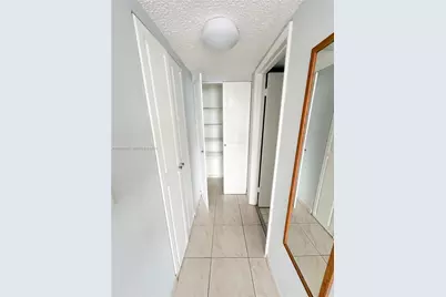 6061 Collins Ave #23B, Miami Beach, FL 33140 - Photo 4
