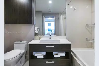 55 SW 9th St #3010, Miami, FL 33130 - Photo 6
