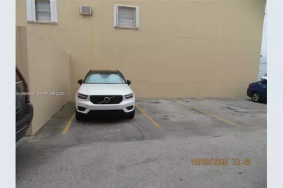 2450 W 82nd St #212, Hialeah, FL 33016 - Photo 2