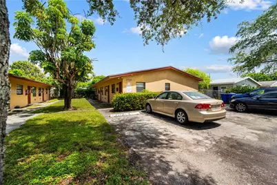 2731 NW 1st St #2, Pompano Beach, FL 33069 - Photo 16