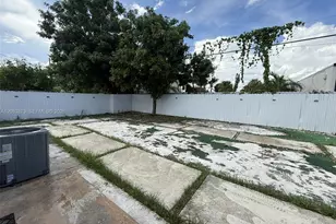 6609 SW 1st Ct, Pembroke Pines, FL 33023 - Photo 14