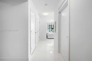 1080 Brickell Ave, Miami, FL 33131 - Photo 16