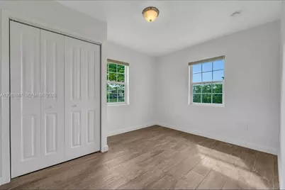 11250 SW 46th St, Miami, FL 33165 - Photo 16