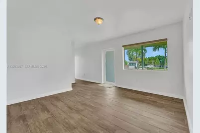 11250 SW 46th St, Miami, FL 33165 - Photo 6