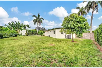 11250 SW 46th St, Miami, FL 33165 - Photo 24
