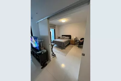 1010 Brickell Ave #2308, Miami, FL 33131 - Photo 6