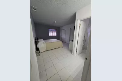 10101 W Okeechobee Rd #10-202, Hialeah Gardens, FL 33016 - Photo 12