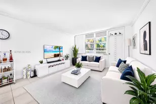 2016 Bay Dr, Miami Beach, FL 33141 - Photo 2