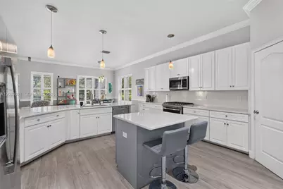 9970 Rookery Cir, Other City - In The State Of Florida, FL 33928 - Photo 16